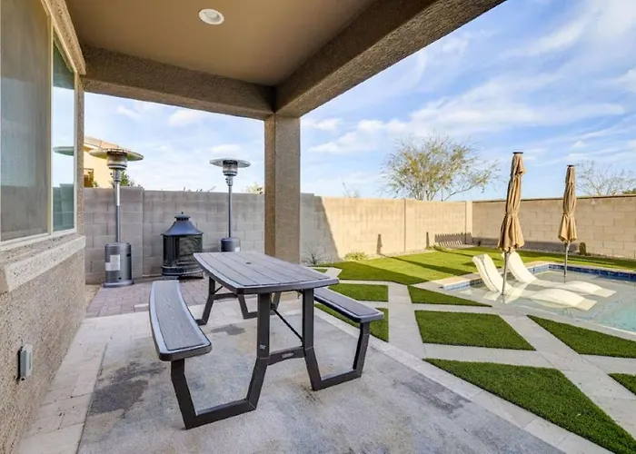 Serene Oasis With Pool & Spa-goodyear Goodyear