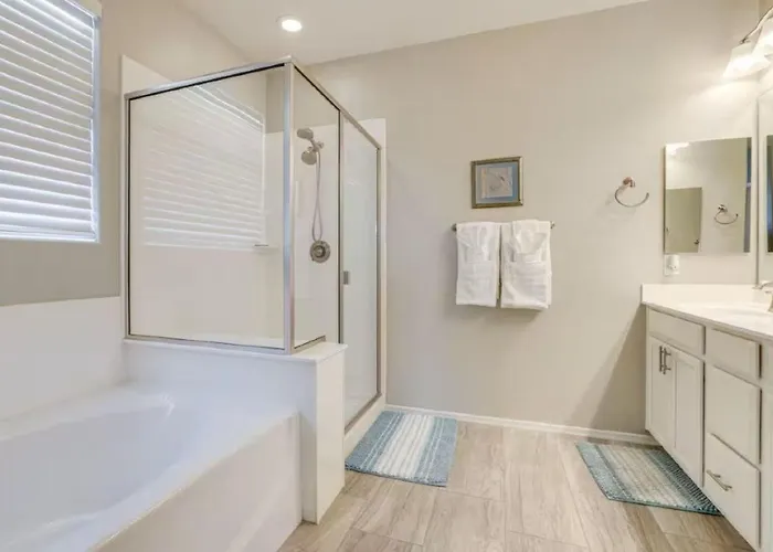 Serene Oasis With Pool & Spa-goodyear *