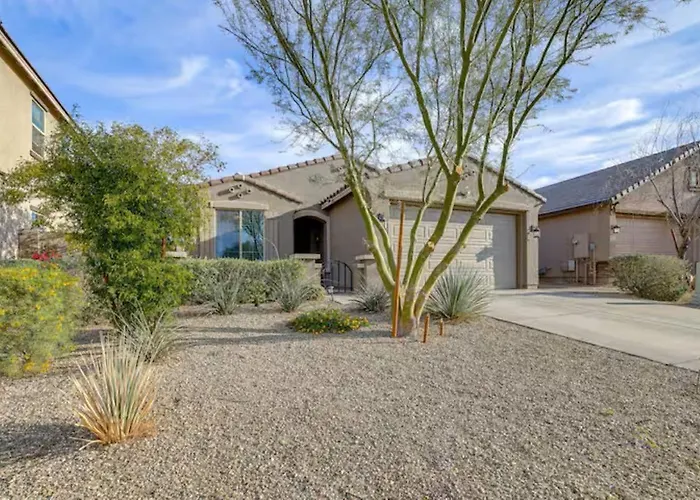 Serene Oasis With Pool & Spa-goodyear * Goodyear
